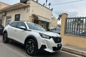 PEUGEOT 2008 1.5BlueHDi 100 Allure Pack *Coockpi