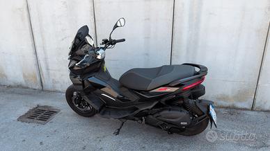 APRILIA SR GT 2025