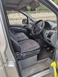 mercedes vito mixto long del 2009 modello 111CDI 