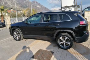 Jeep Cherokee 2.2