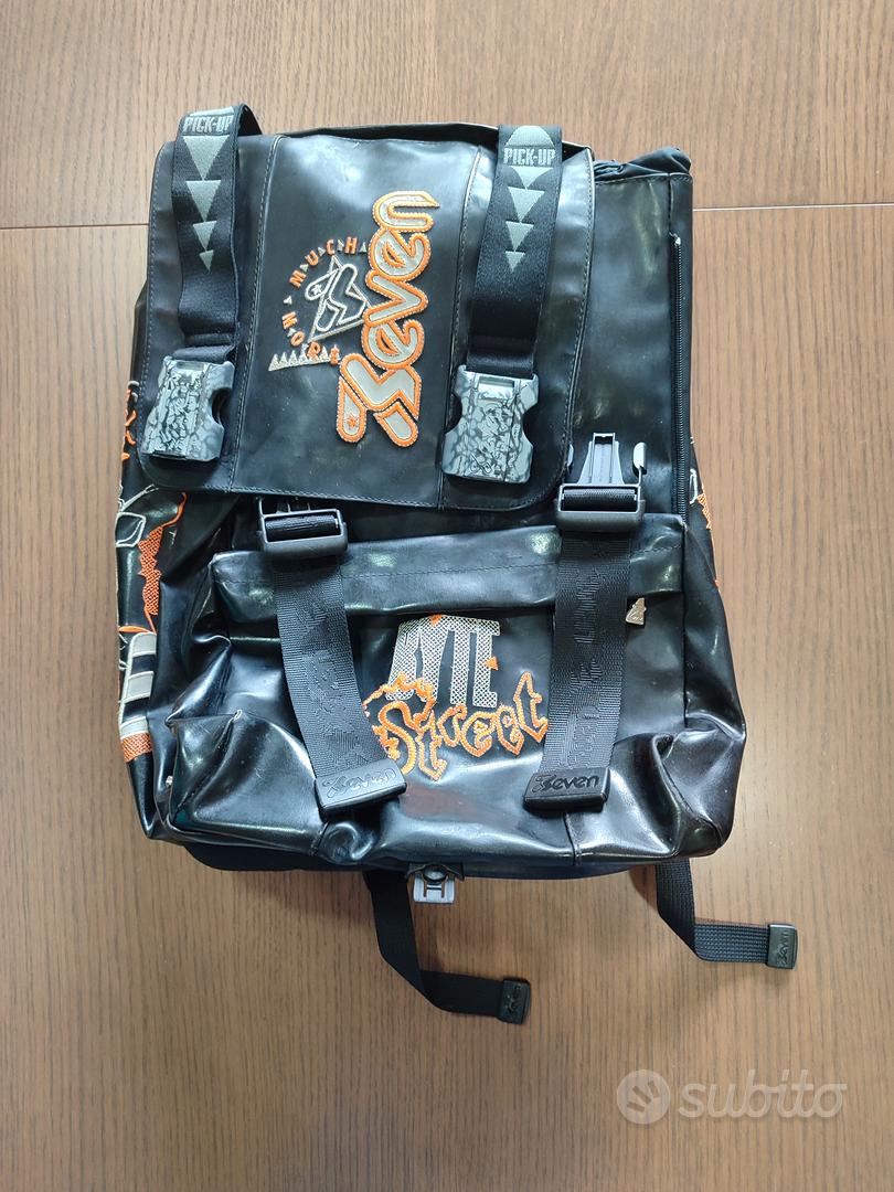 zaino scuola seven raro pelle scuola vintage Abbigliamento e Accessori In vendita a Reggio Calabria