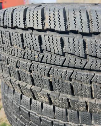 4 gomme HANKOOK 215/70/15C