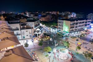 RIFERIMENTO FC109 - BAR GIOVANE E ALLA MODA in p.