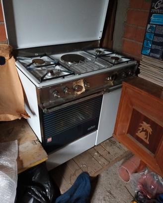 Cucina Smeg a metano