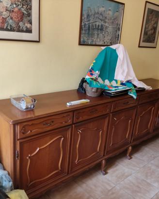 credenza bassa più vetrinetta 