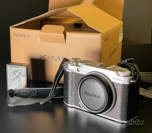 Fujifilm X-M5 argento solo corpo come nuova