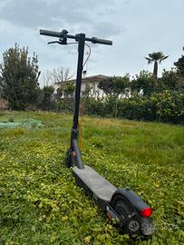 Xiaomi 4 Pro (2nd Gen) – monopattino elettrico