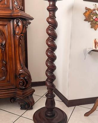 Colonna in legno