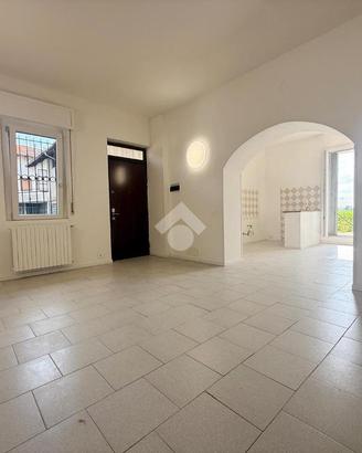 CASA DI CORTE A TURATE