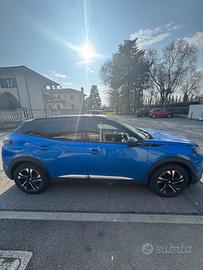 Peugeot E-2008 GT - Tetto panoramico