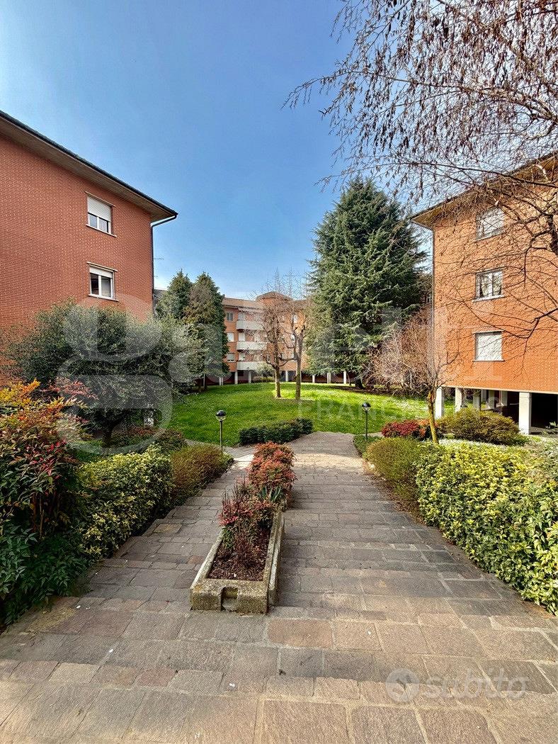 Apartament 3 camere, 98 m²