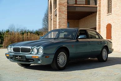 Jaguar XJ8 3.2 EXECUTIVE - JAG00082