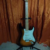 FENDER STRATOCASTER SQUIER AFFINITY 2012 SETTATA
