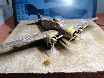 Diorama 1:72 bombardiere italiano SM79 Sparviero