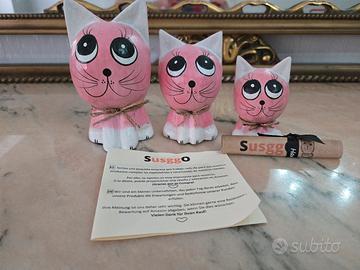 Gatti decorati a mano 