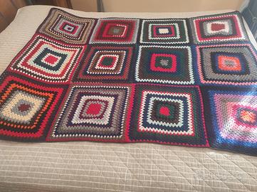 copertine realizzate all uncinetto in lana