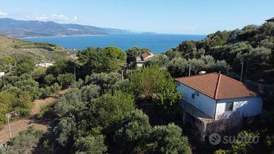 Villa di 200 m² con 4 locali e box auto a Pollica