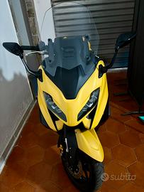 Yamaha TMAX 560 da vetrina
