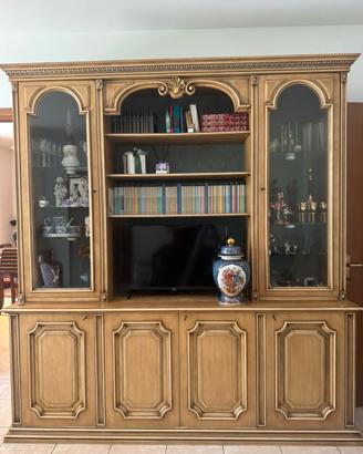 Mobile librearia in stile classico
