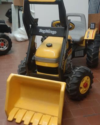 Peg maxi trattore con ruspa