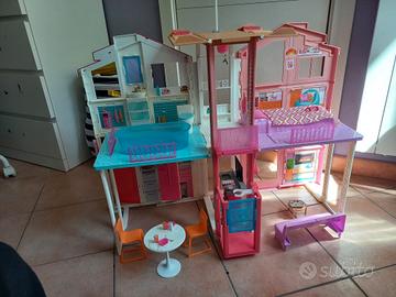 casa di Barbie con piu di 10 barbie