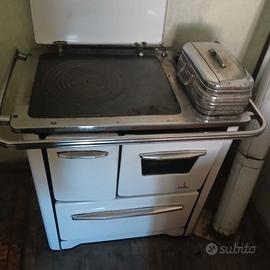 stufa a legna e fornello a gas