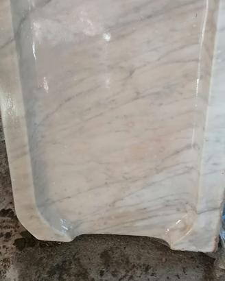 Lavandino in marmo bianco di Carrara