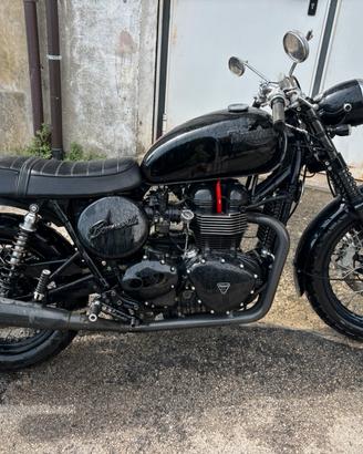 Bonneville black 2006