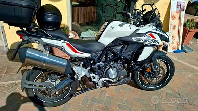 benelli trk 502x