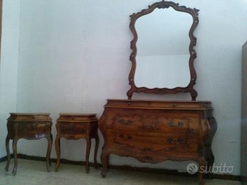 Trittico letto in noce massello intarsiato