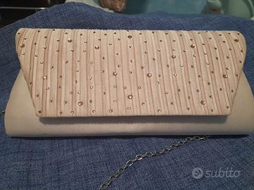 Borsetta pochett di raso e strass