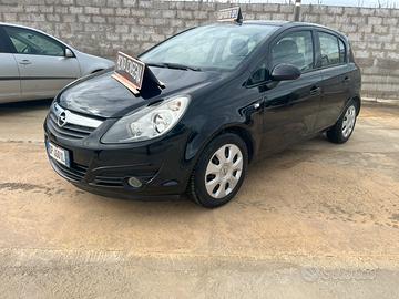 Opel corsa 1.2 gpl casa madre