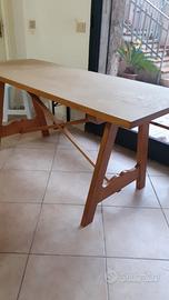 Tavolo in castagno mai usato