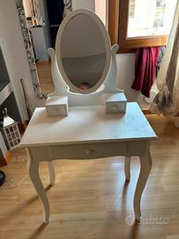 Specchiera per trucco