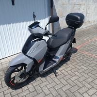 Peugeot Tweet 200 - 2024