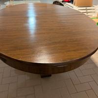 Tavolo ovale in noce