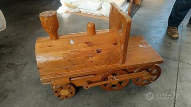 trenino giocattolo in legno