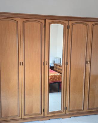 Armadio Stile Classico in Legno 5 ante e specchio