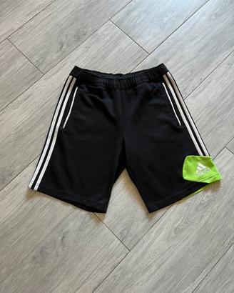pantaloncini adidas