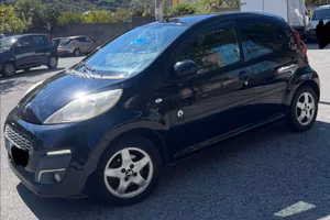 Peugeot 107 anno 2012 benzina 5 porte