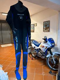 Attrezzature per immersione e appenea