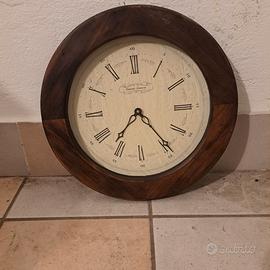 Orologio da parete in legno