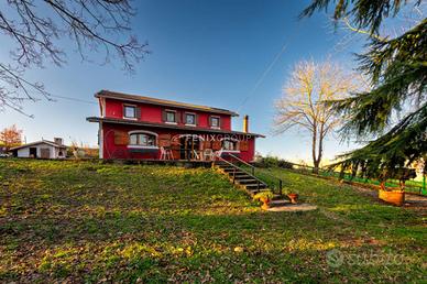 SPLENDIDA VILLA IN ROCCA GRIMALDA