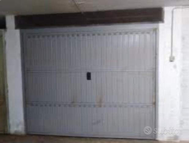 Box garage