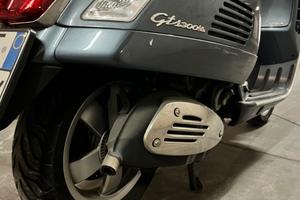 Vespa 300 gts i.e
