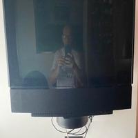 Bang & Olufsen BeoVision MX 4000 con stand motoriz