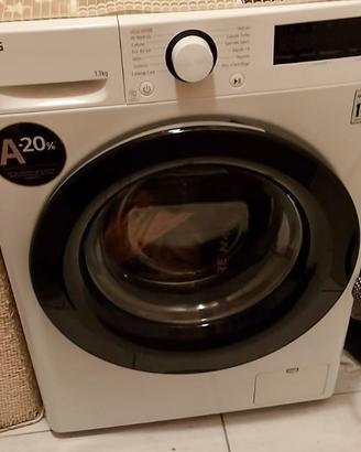 Lavatrice LG F4R3013NSWB 13kg