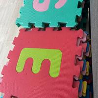 Tappeto morbido puzle lettere e numeri