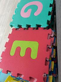 Tappeto morbido puzle lettere e numeri