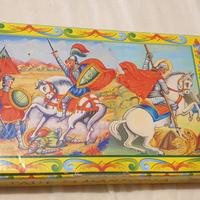 Scatola in cartone con disegno stile siciliano